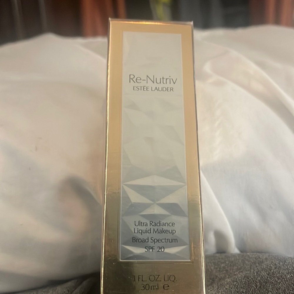 Estée Lauder foundation